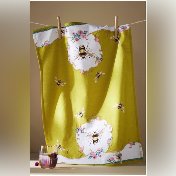 Anthropologie Lou Rota Queen Bee dish towel size 28”by 21” - Picture 1 of 9